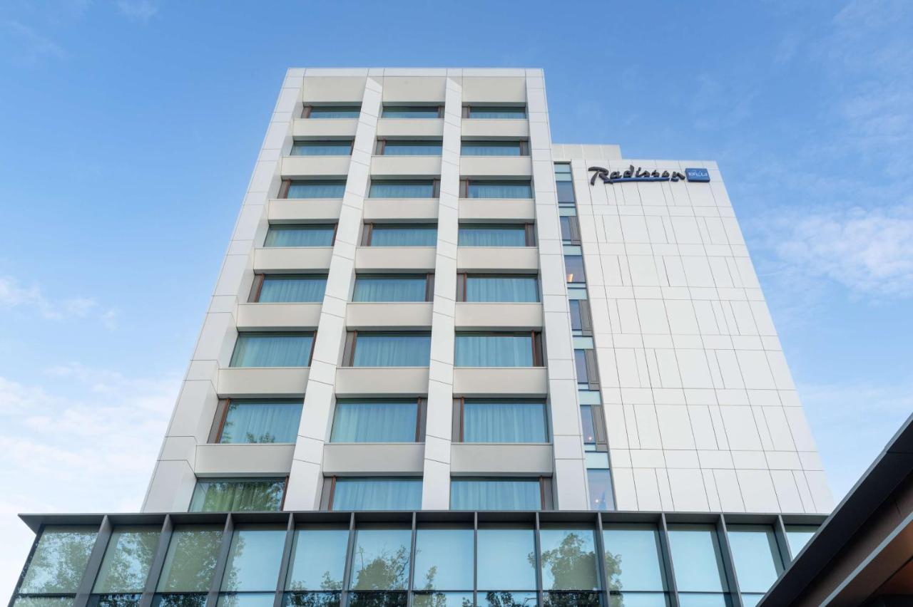 Radisson Blu Hotel, Cluj Luaran gambar Red Inn