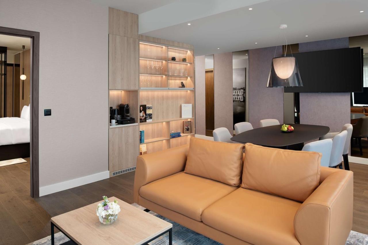 Radisson Blu Hotel, Cluj Luaran gambar A suite at the hotel
