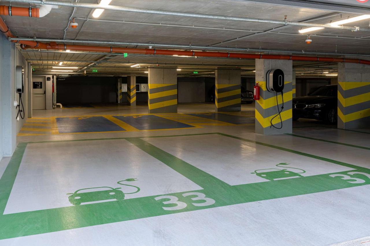 Radisson Blu Hotel, Cluj Luaran gambar Parking garage