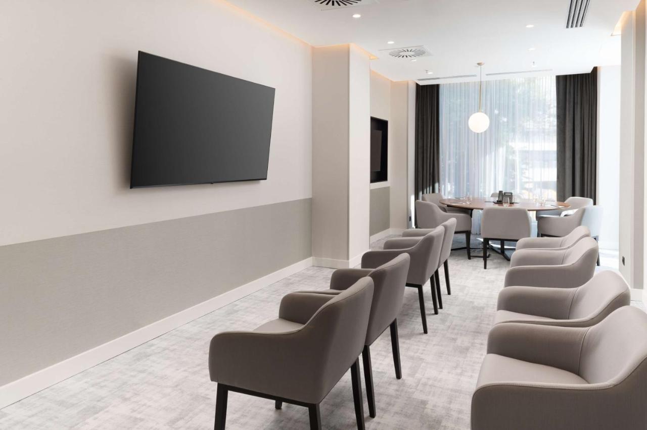 Radisson Blu Hotel, Cluj Luaran gambar 3D interior rendering of a waiting room
