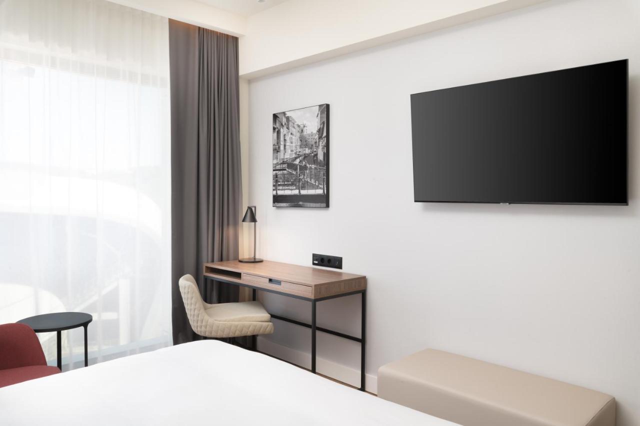 Radisson Blu Hotel, Cluj Luaran gambar A room at the hotel