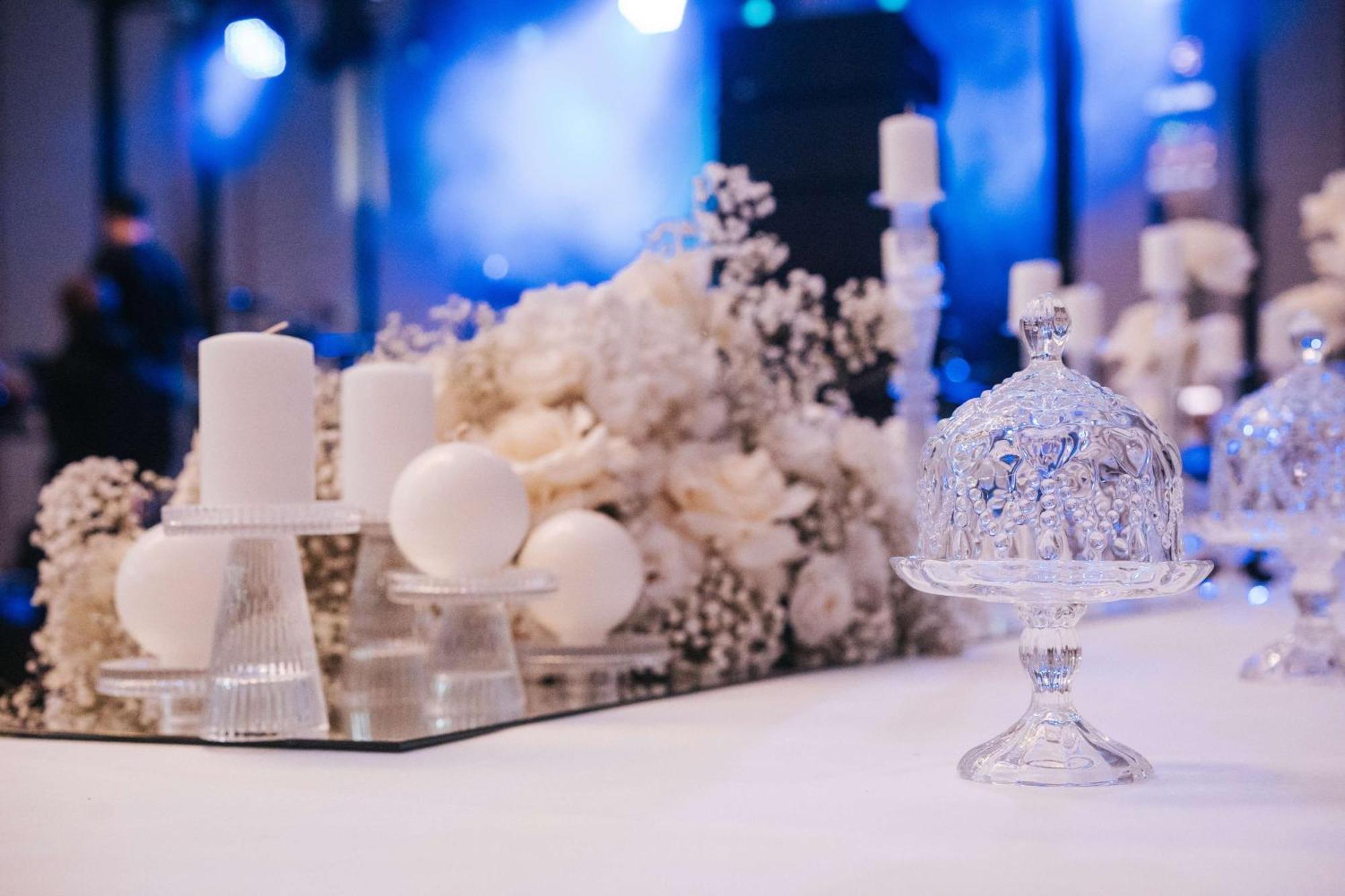 Radisson Blu Hotel, Cluj Luaran gambar A table decorated for a wedding