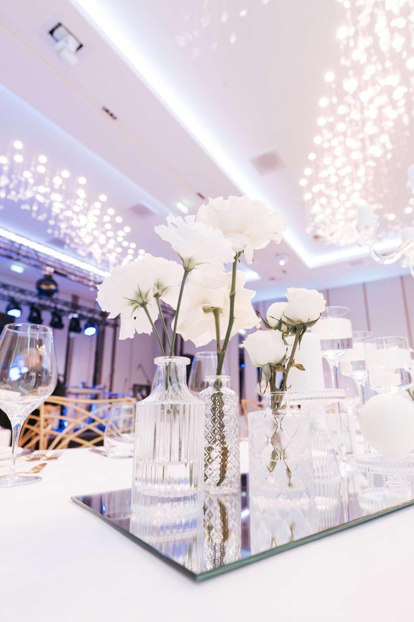 Radisson Blu Hotel, Cluj Luaran gambar The interior of the ballroom at the 2018 awards ceremony